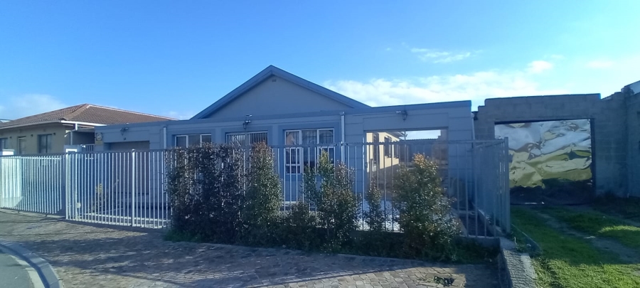 2 Bedroom Property for Sale in Heather Park Western Cape
